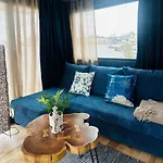 Premium Hausboot Blaue Lagune 船上ホテル リューベック