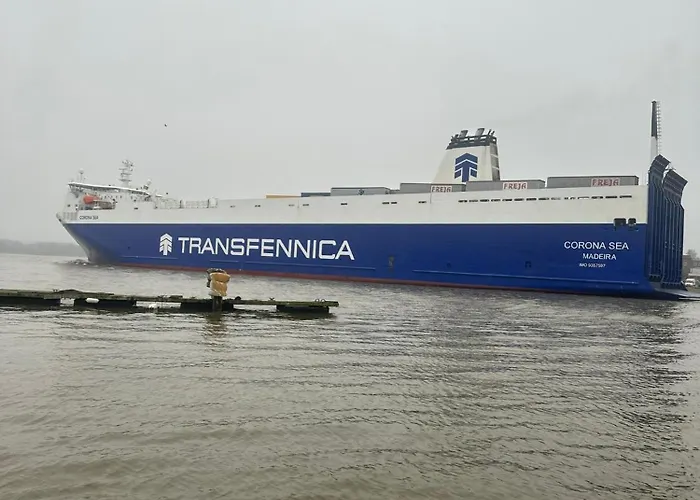 Premium Hausboot Blaue Lagune Lübeck